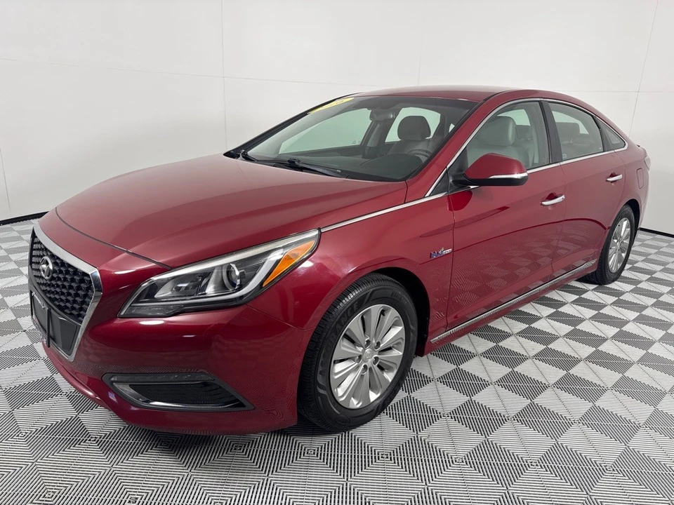 2016 Hyundai Sonata - Image 9 of 21