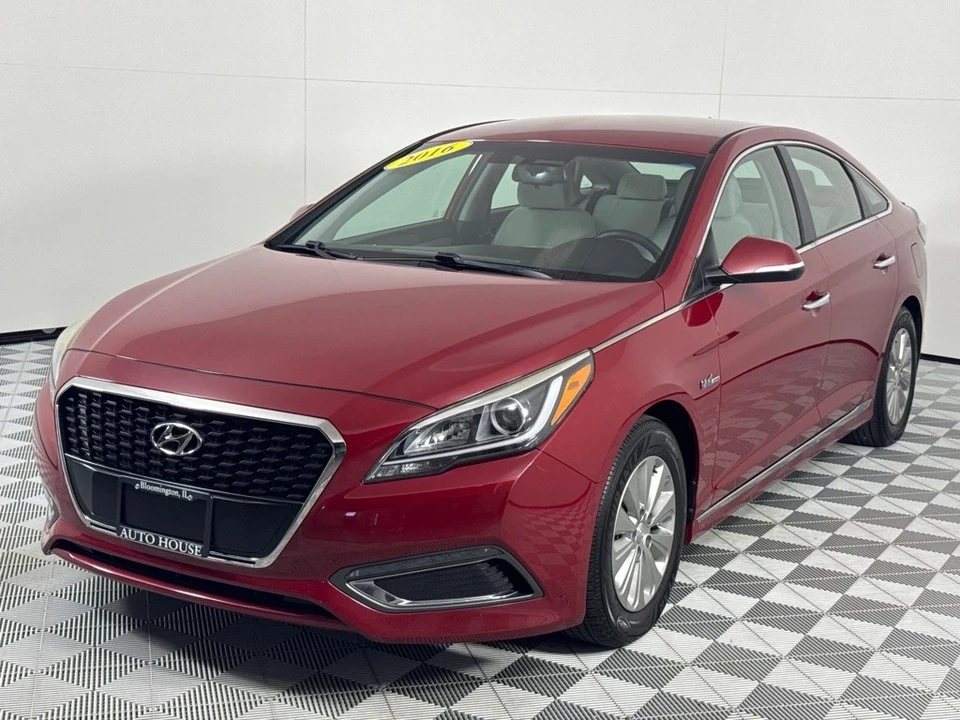 2016 Hyundai Sonata - Image 10 of 12