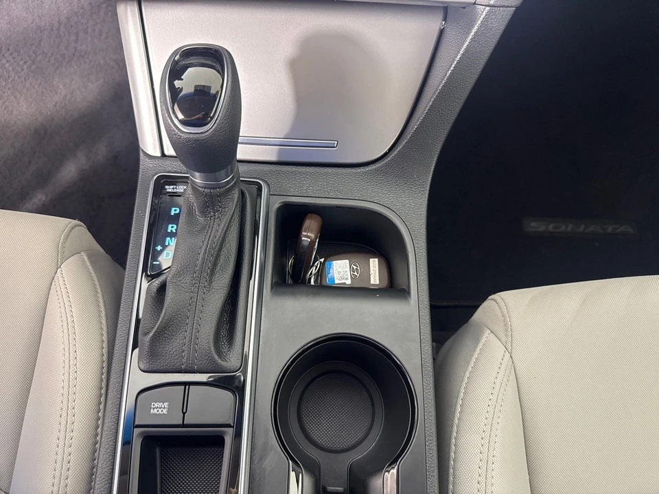 2016 Hyundai Sonata - Image 18 of 21