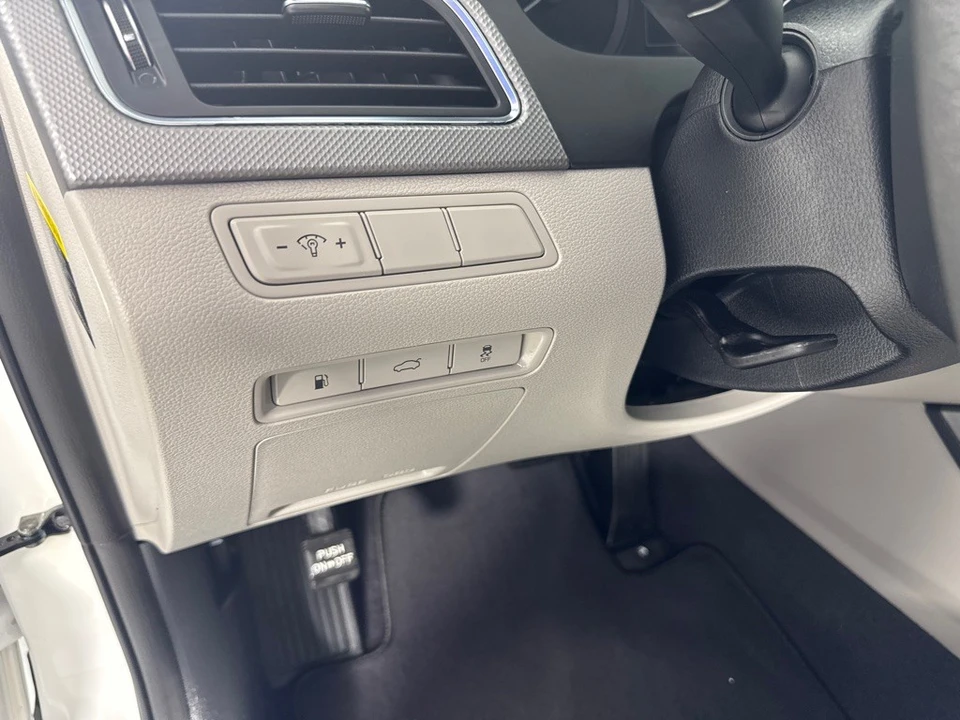 2016 Hyundai Sonata - Image 14 of 21