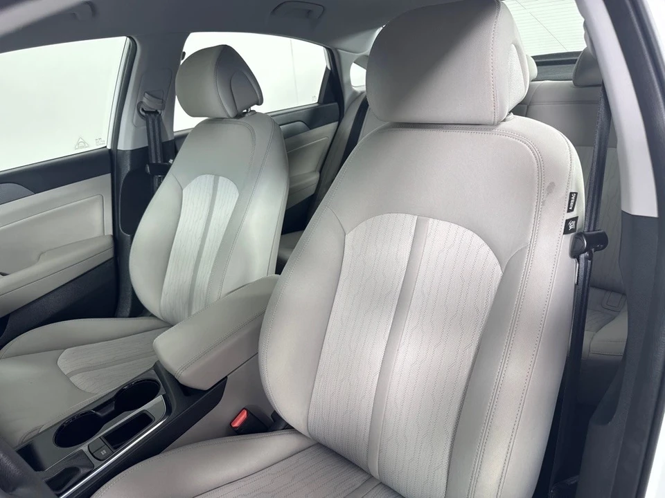 2016 Hyundai Sonata - Image 13 of 21