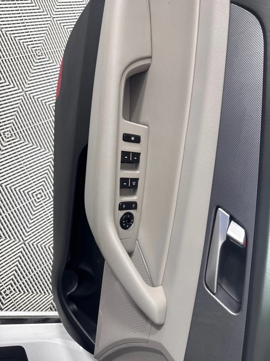 2016 Hyundai Sonata - Image 11 of 21
