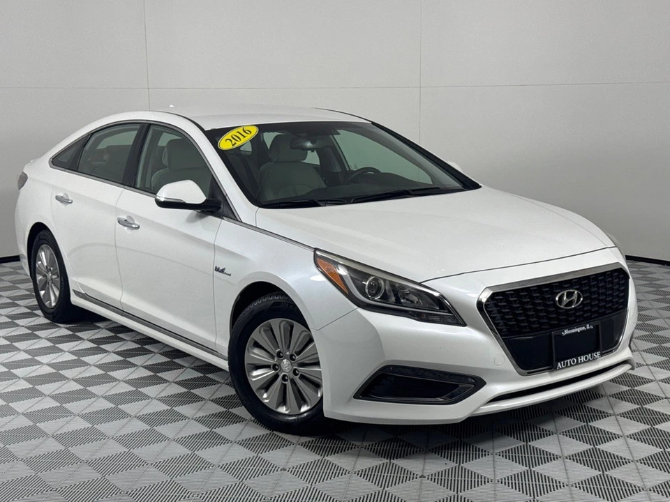 2016 Hyundai Sonata - Image 2 of 21
