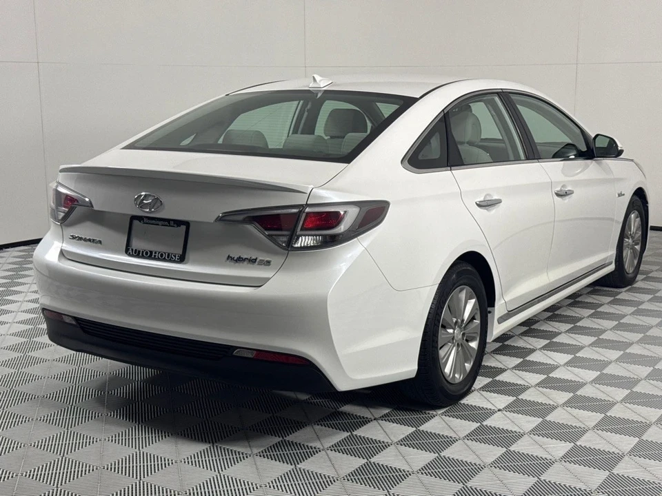 2016 Hyundai Sonata - Image 5 of 12