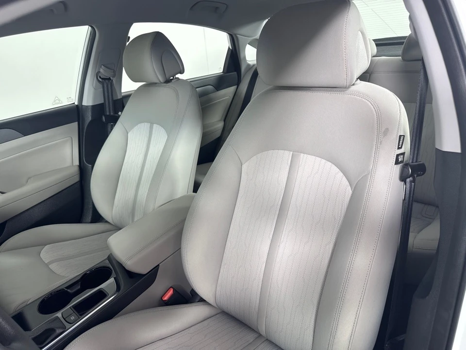 2016 Hyundai Sonata - Image 13 of 21