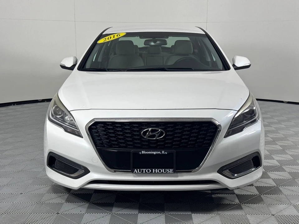 2016 Hyundai Sonata - Image 10 of 12