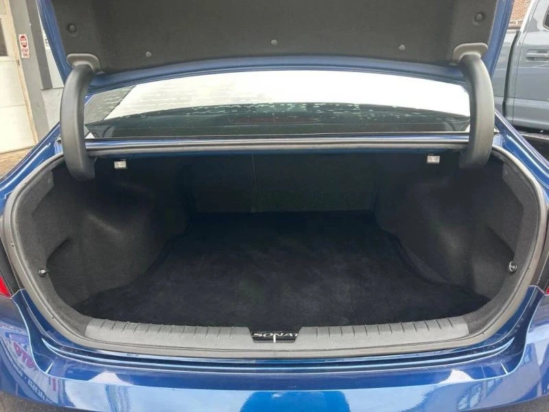 2016 Hyundai Sonata - Image 10 of 12