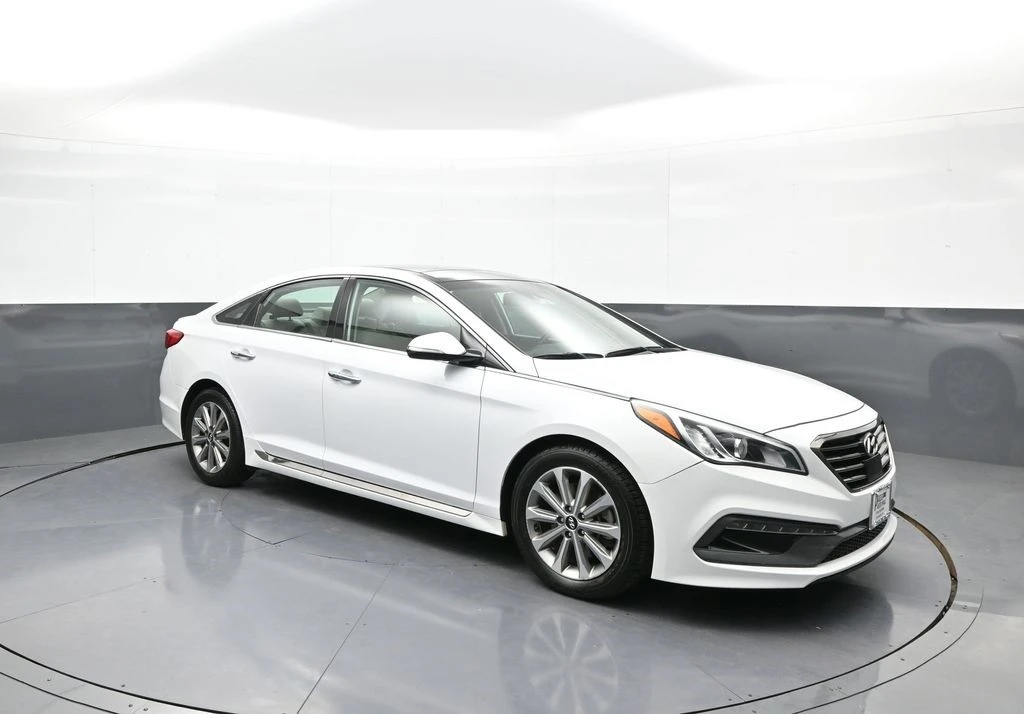 2016 Hyundai Sonata - Image 4 of 12