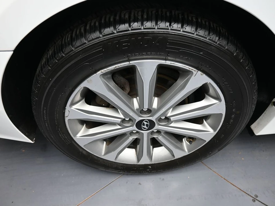 2016 Hyundai Sonata - Image 12 of 21