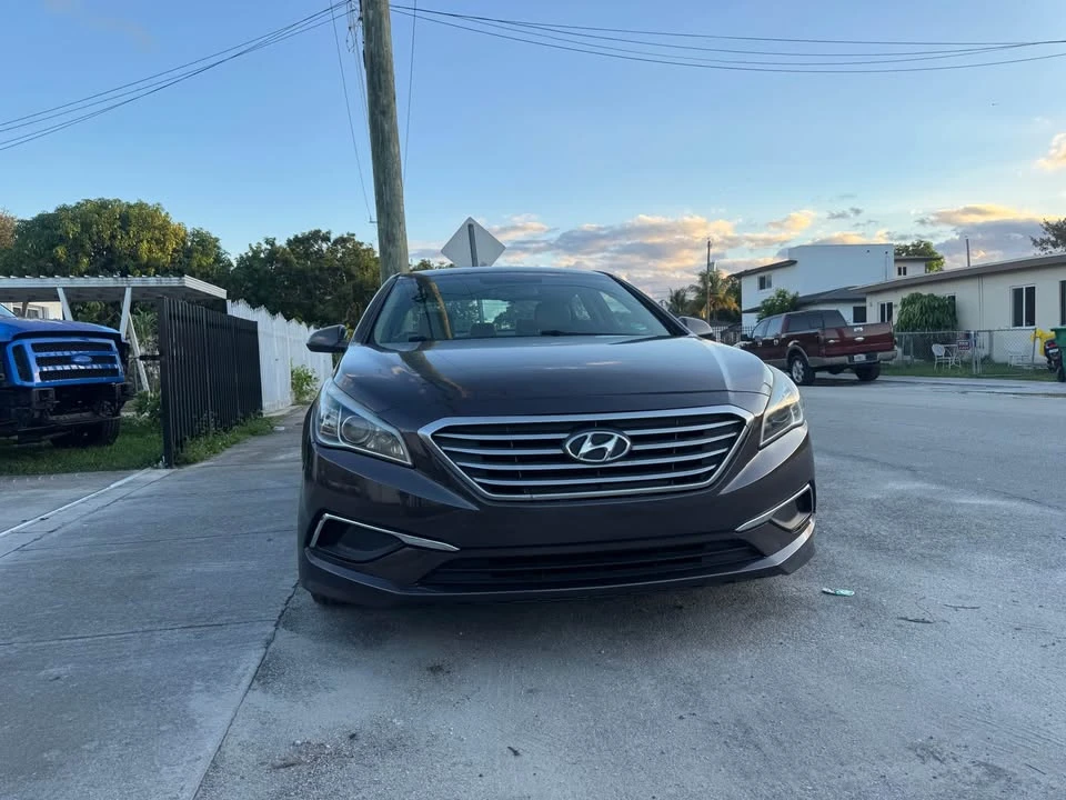2016 Hyundai Sonata - Image 2 of 6