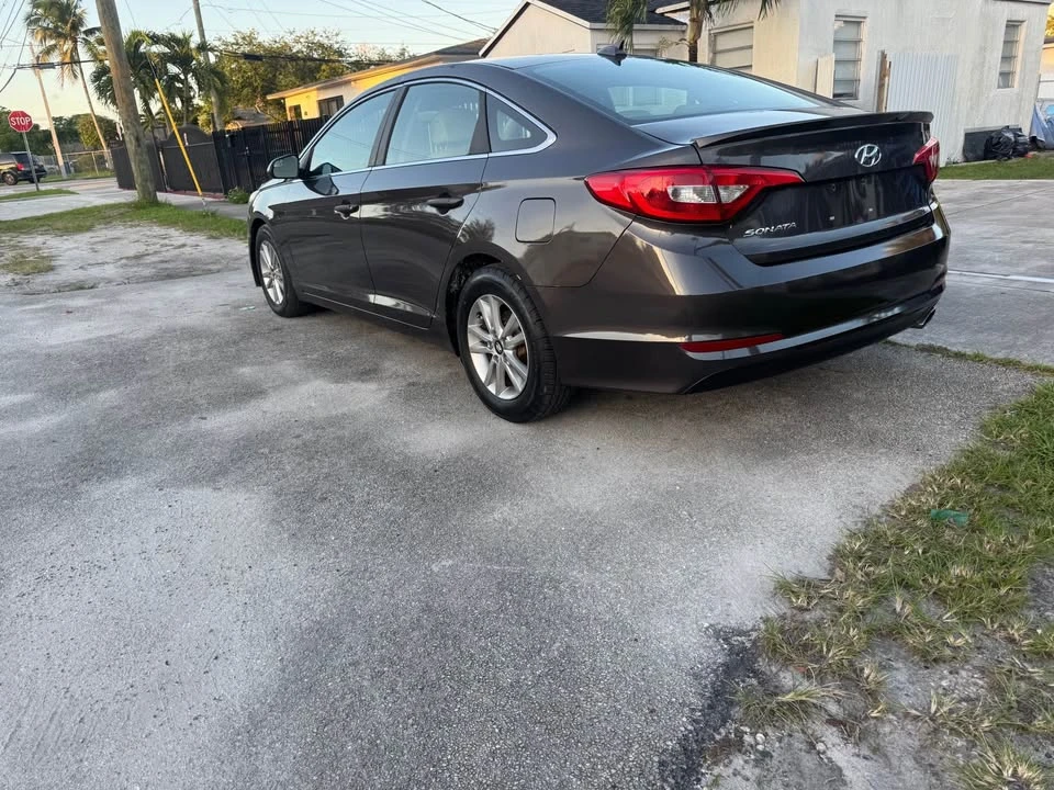 2016 Hyundai Sonata - Image 4 of 6
