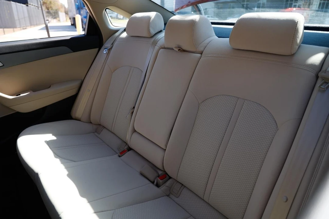 2016 Hyundai Sonata - Image 10 of 12