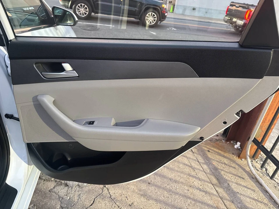2016 Hyundai Sonata - Image 13 of 21