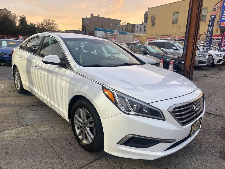 2016 Hyundai Sonata - Image 2 of 21