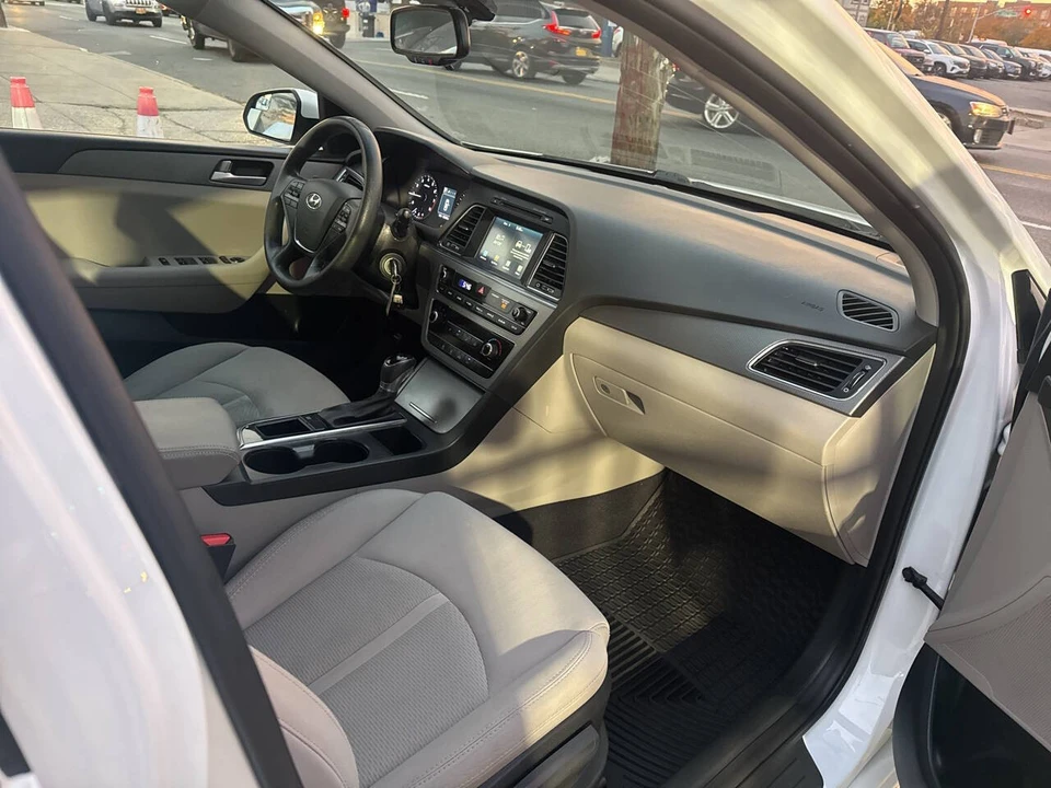 2016 Hyundai Sonata - Image 16 of 21