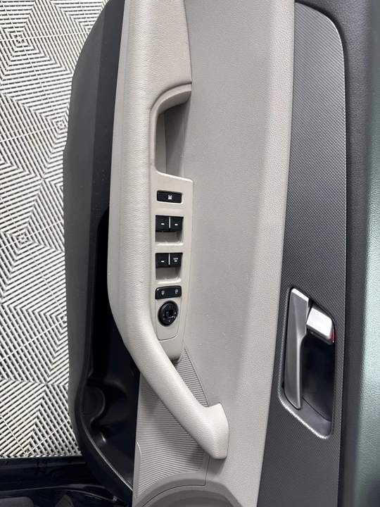 2016 Hyundai Sonata - Image 11 of 12