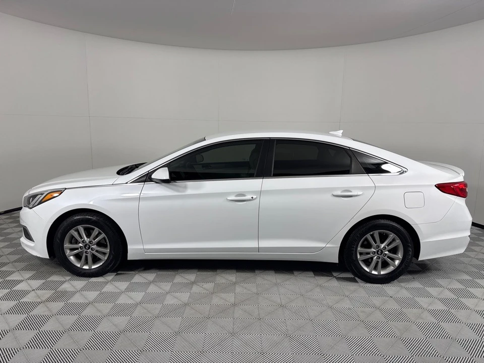 2016 Hyundai Sonata - Image 9 of 12