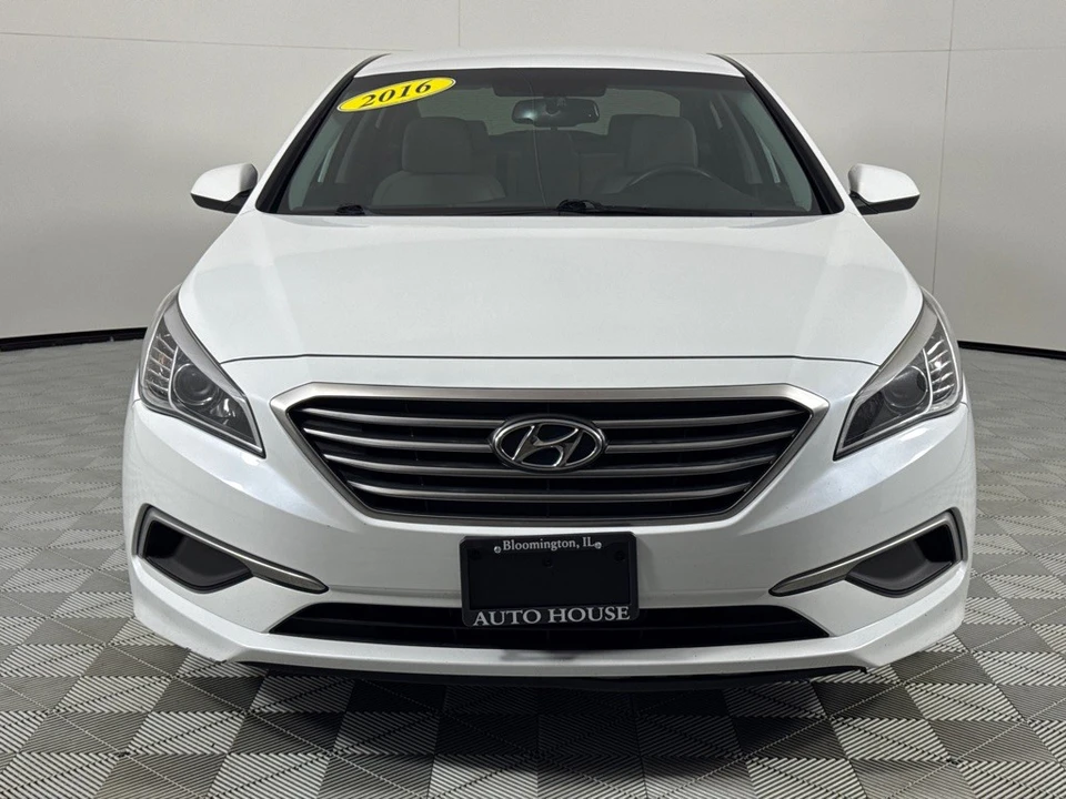 2016 Hyundai Sonata - Image 11 of 12