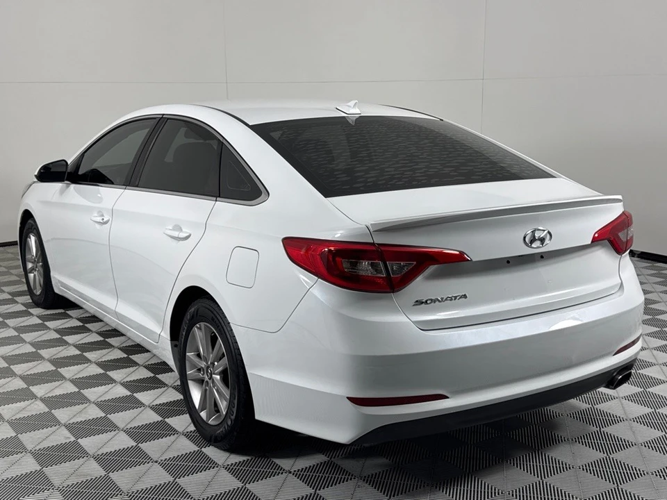2016 Hyundai Sonata - Image 7 of 12