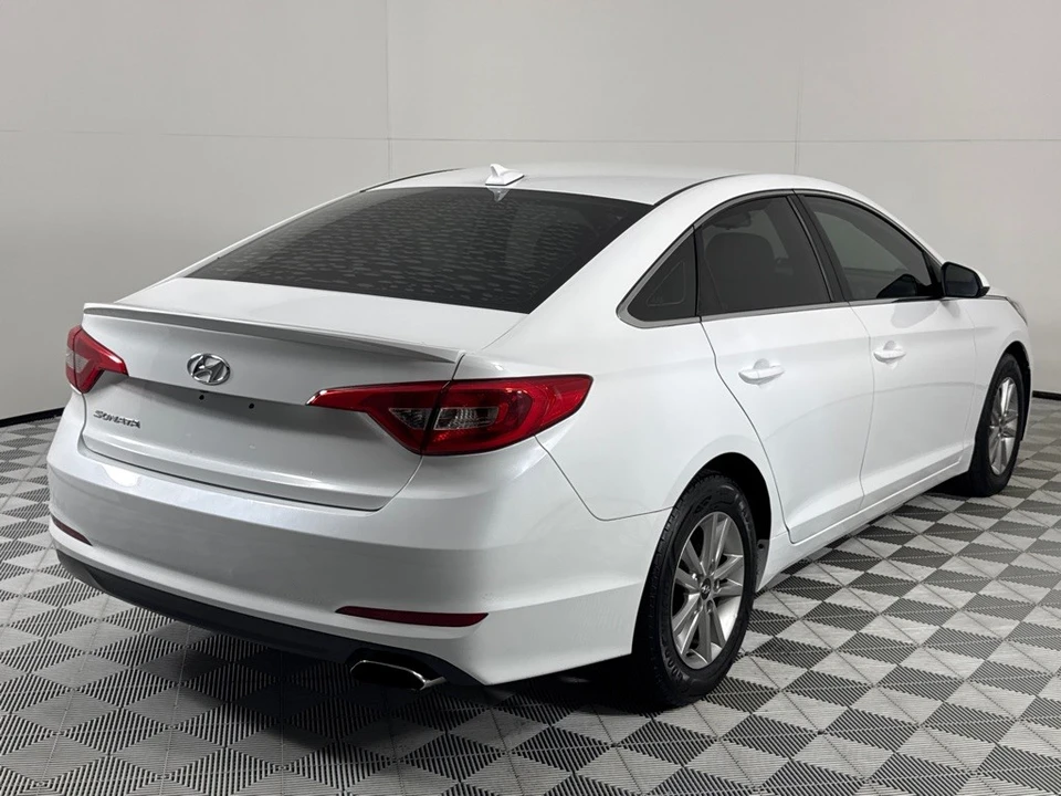 2016 Hyundai Sonata - Image 5 of 12