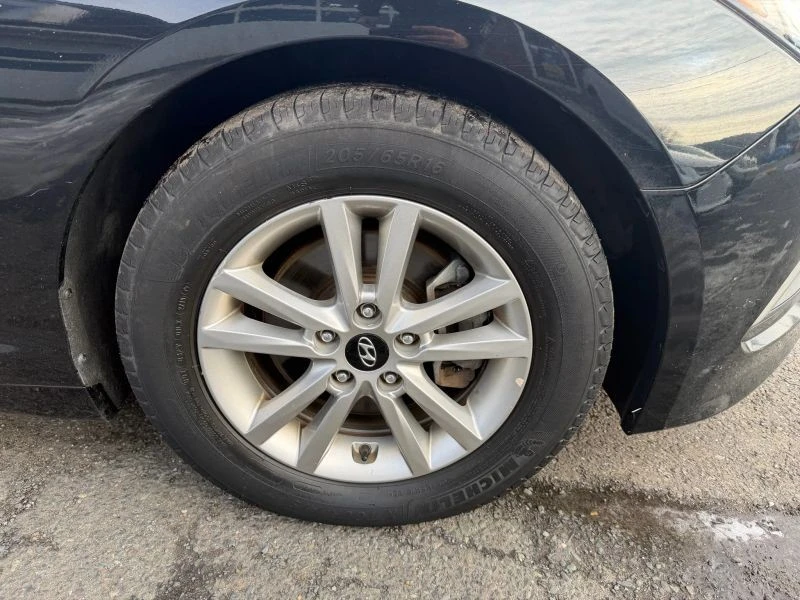 2016 Hyundai Sonata - Image 9 of 12