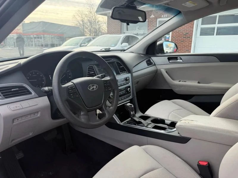 2016 Hyundai Sonata - Image 10 of 12