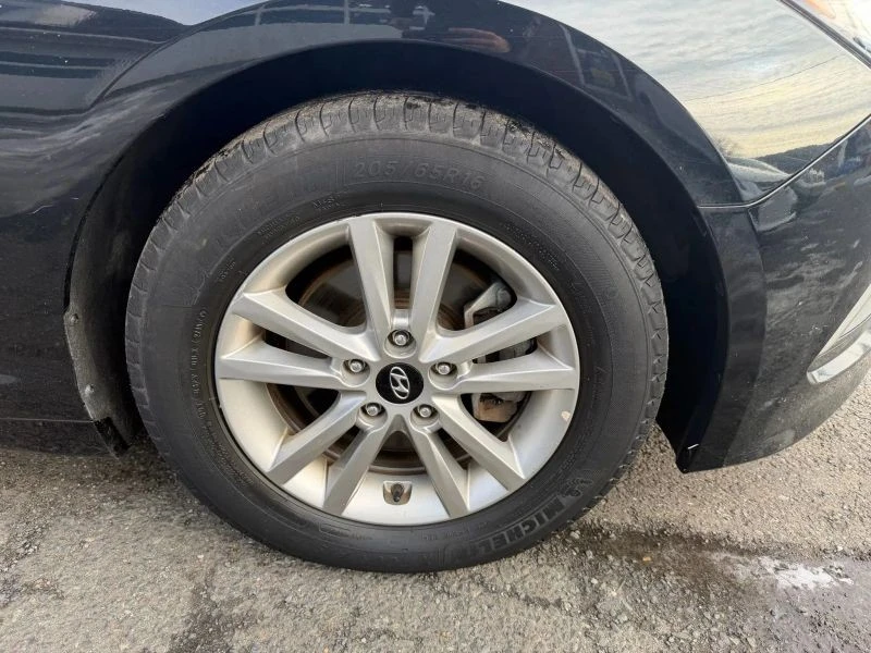 2016 Hyundai Sonata - Image 9 of 12