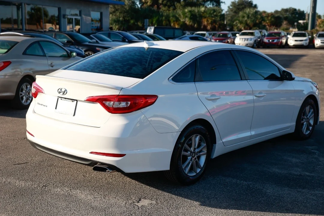 2016 Hyundai Sonata - Image 11 of 12