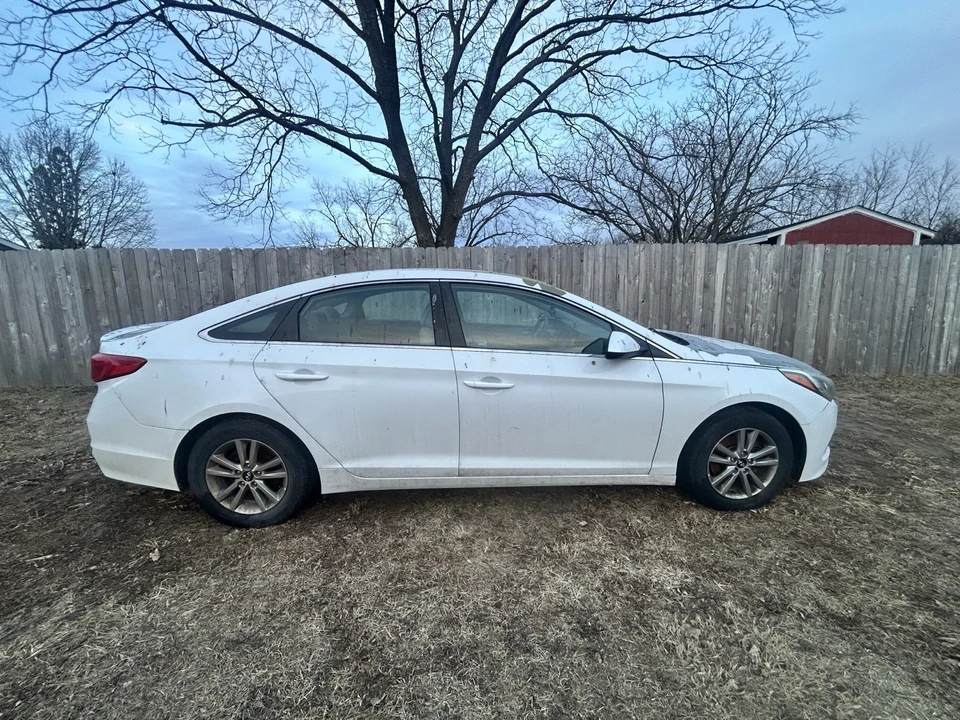 2016 Hyundai Sonata - Image 3 of 4