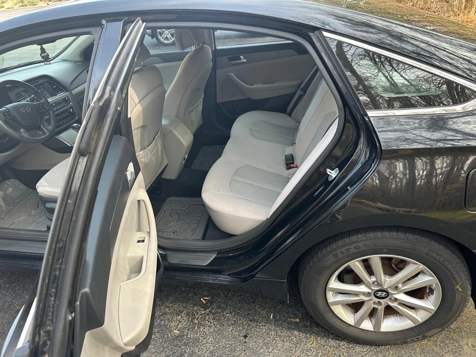 2016 Hyundai Sonata - Image 12 of 16