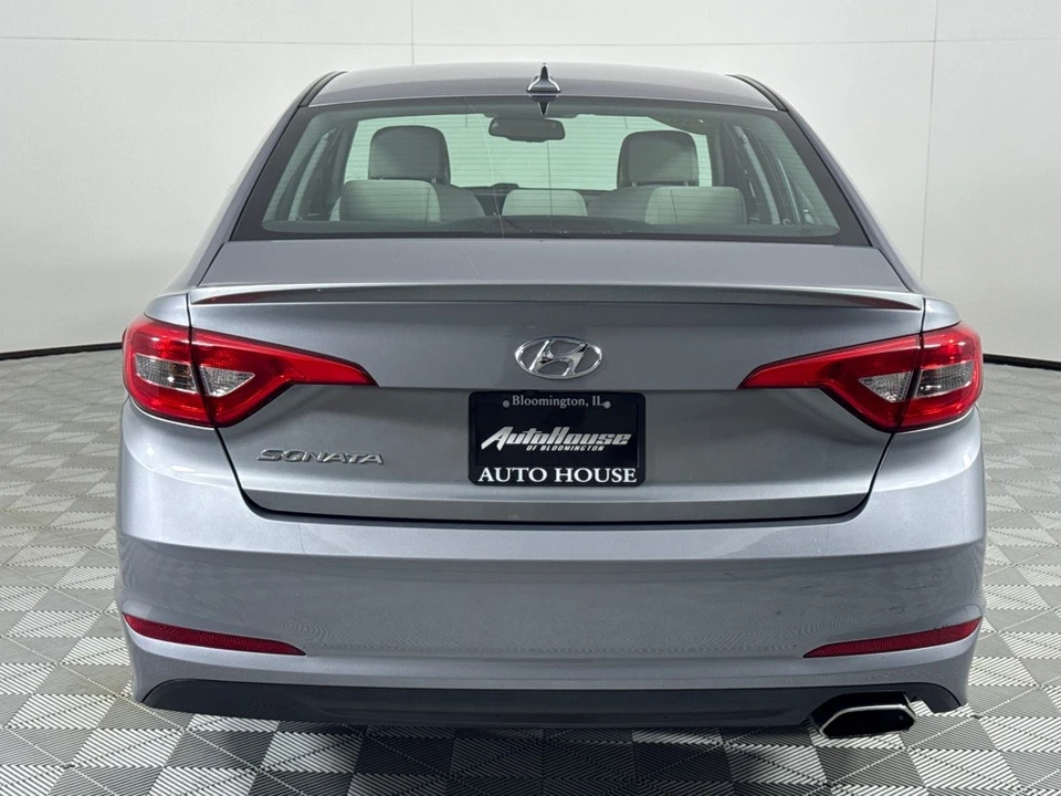 2016 Hyundai Sonata - Image 6 of 12