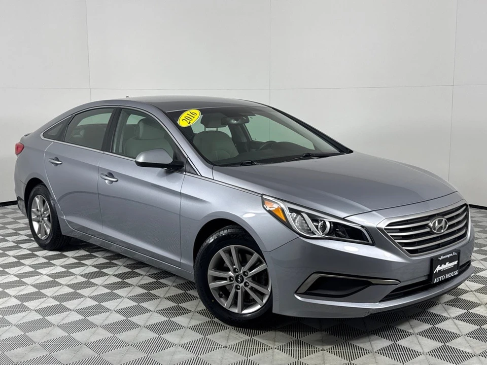 2016 Hyundai Sonata - Image 2 of 12