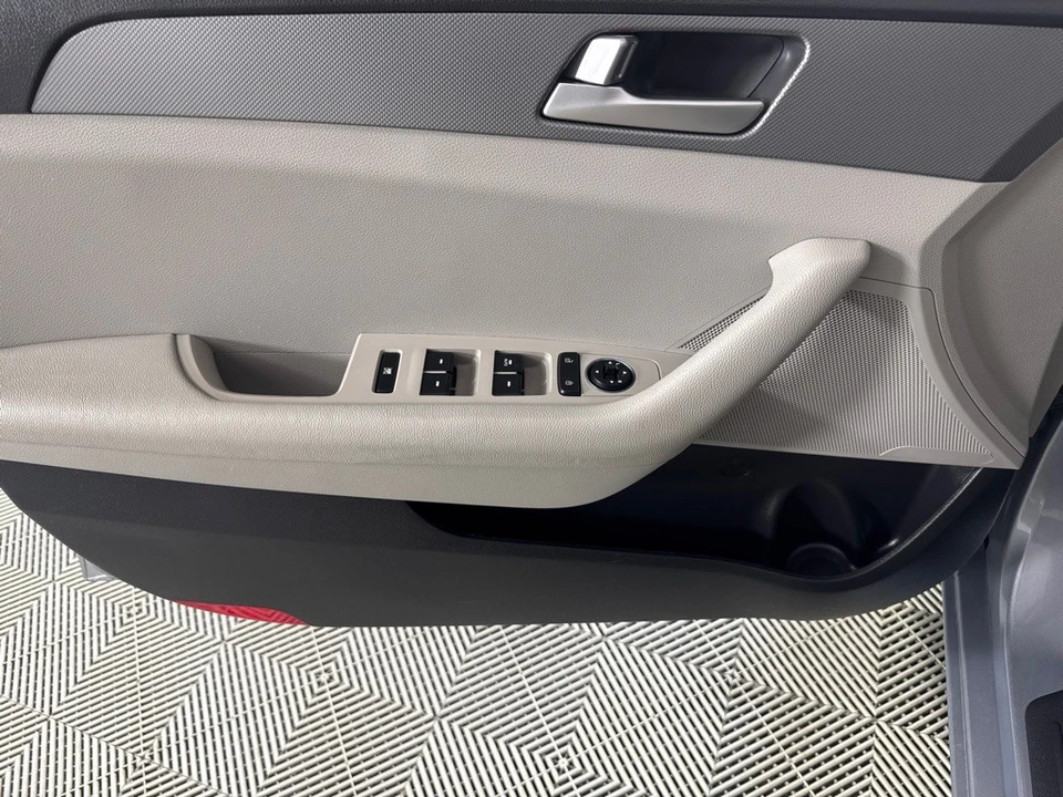 2016 Hyundai Sonata - Image 12 of 12