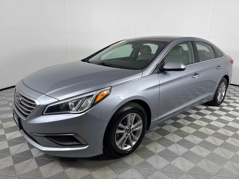 2016 Hyundai Sonata - Image 9 of 12