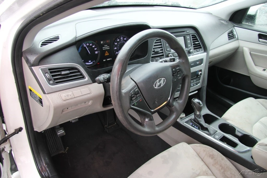 2016 Hyundai Sonata - Image 13 of 21