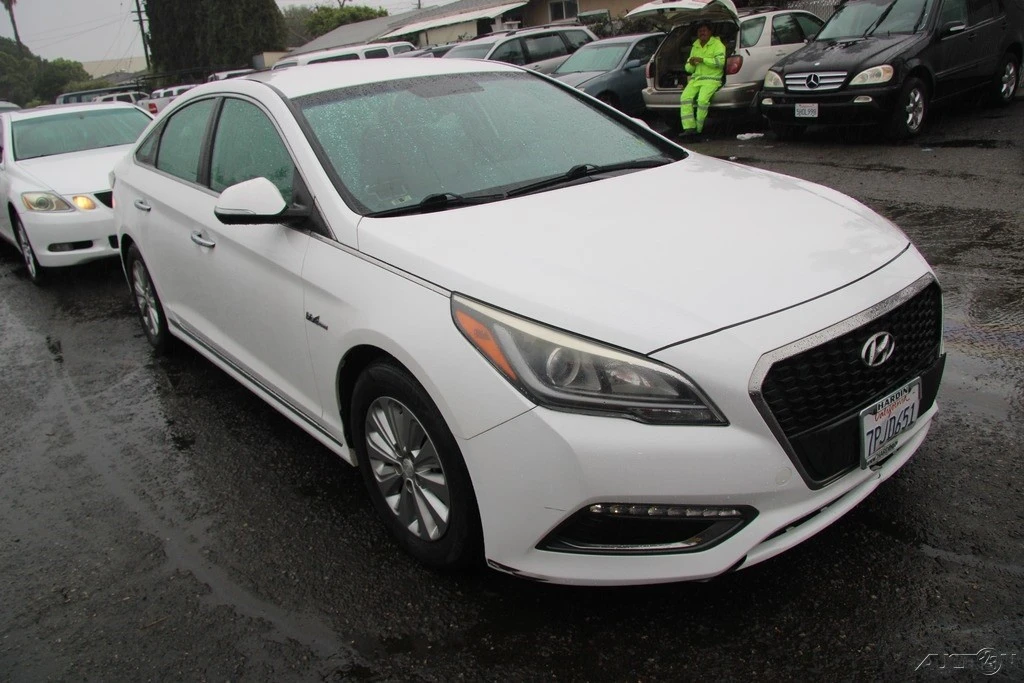 2016 Hyundai Sonata - Image 8 of 21