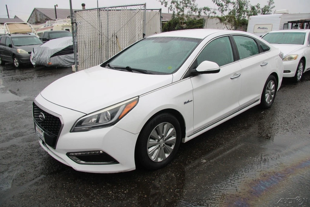 2016 Hyundai Sonata - Image 2 of 21
