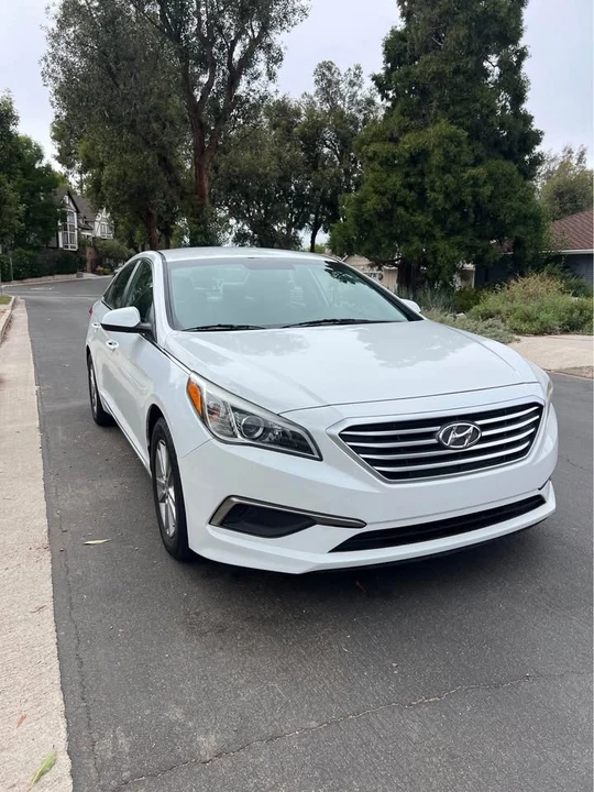 2016 Hyundai Sonata - Image 2 of 8