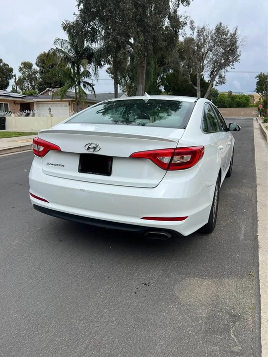 2016 Hyundai Sonata - Image 4 of 8