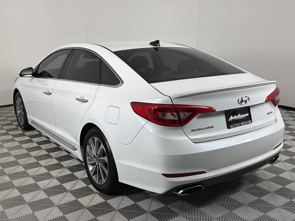 2016 Hyundai Sonata - Image 7 of 12