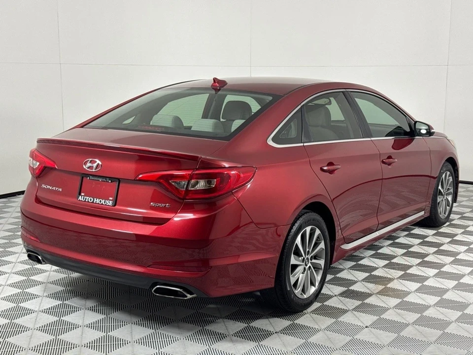 2016 Hyundai Sonata - Image 5 of 12