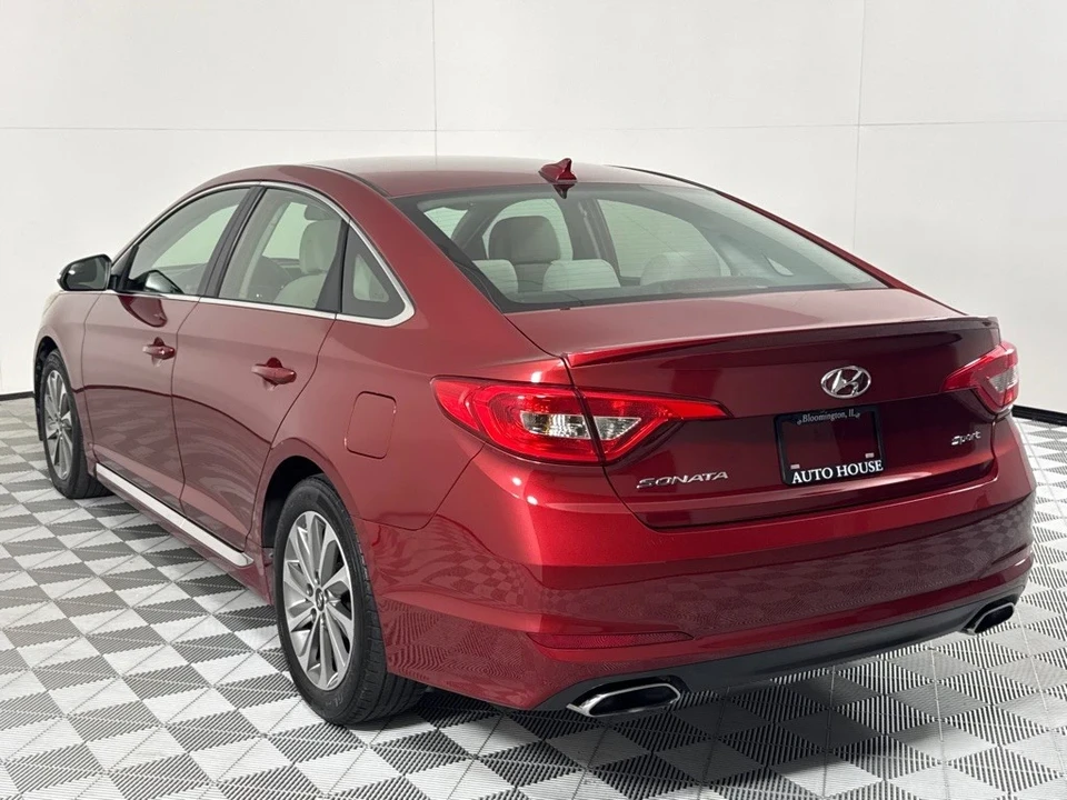 2016 Hyundai Sonata - Image 7 of 12