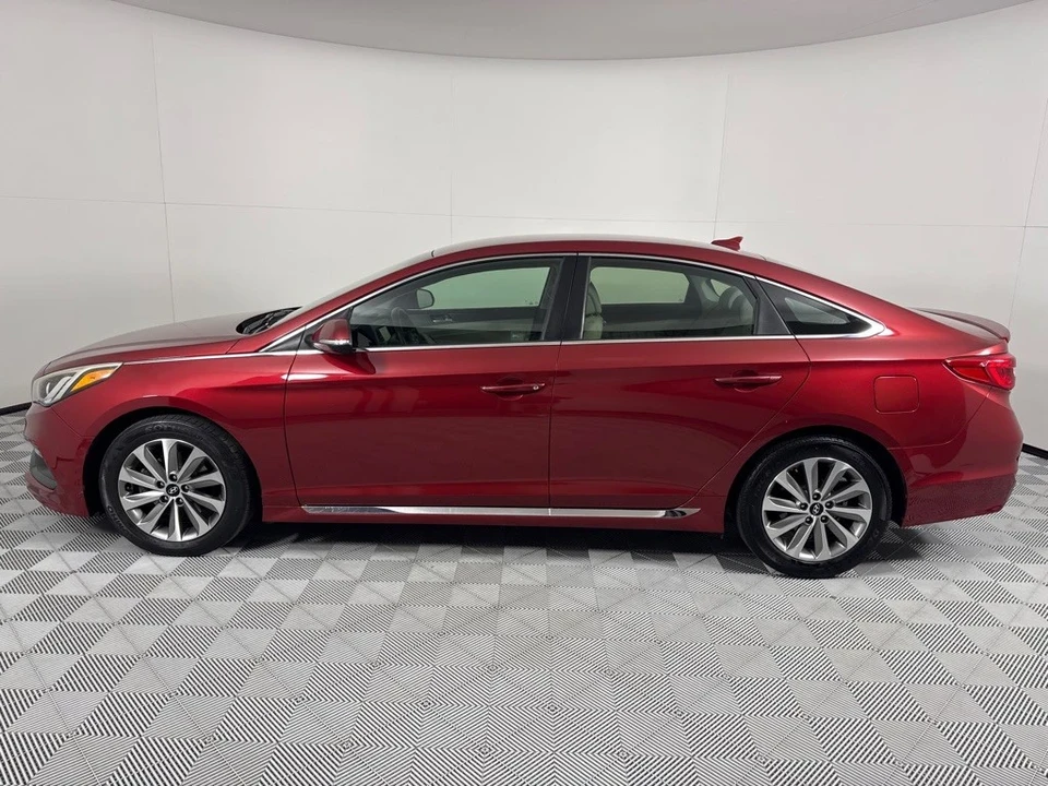 2016 Hyundai Sonata - Image 8 of 12