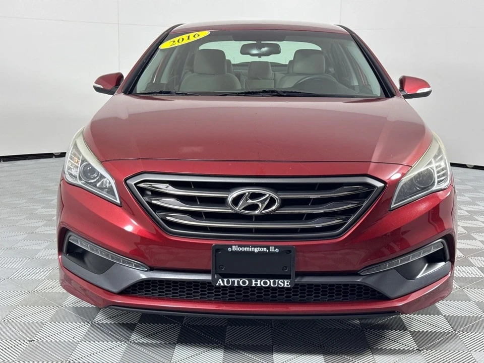 2016 Hyundai Sonata - Image 10 of 12