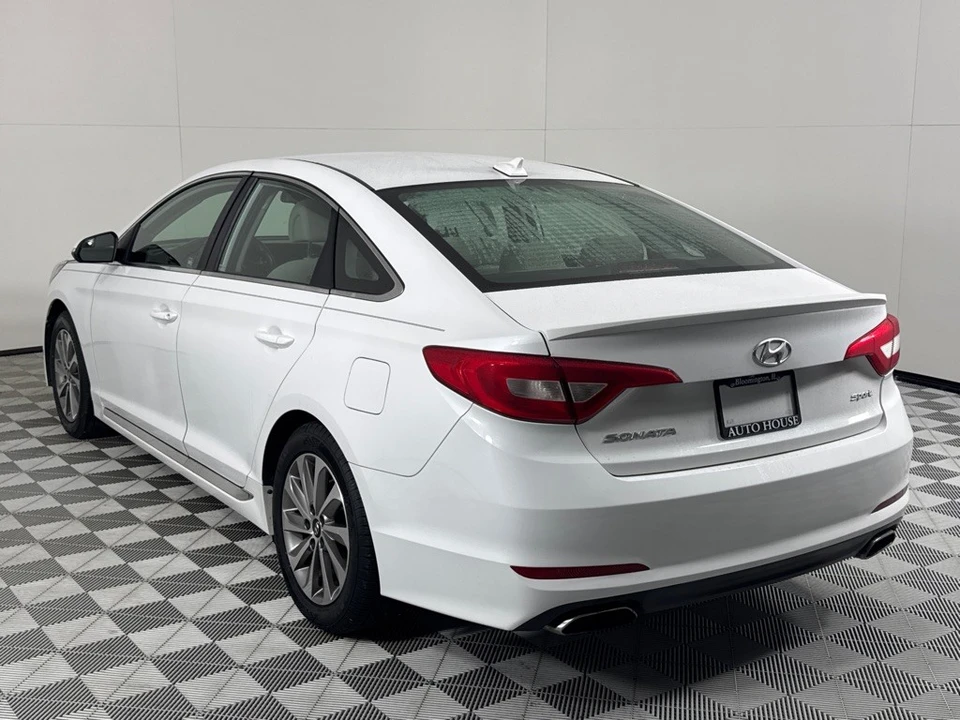 2016 Hyundai Sonata - Image 7 of 12