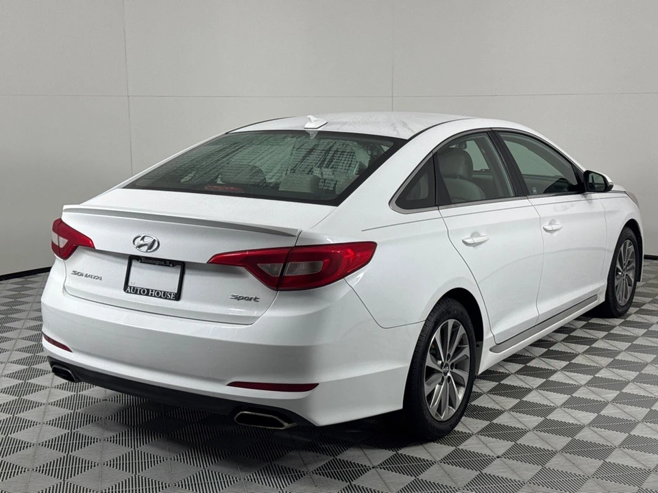 2016 Hyundai Sonata - Image 5 of 12