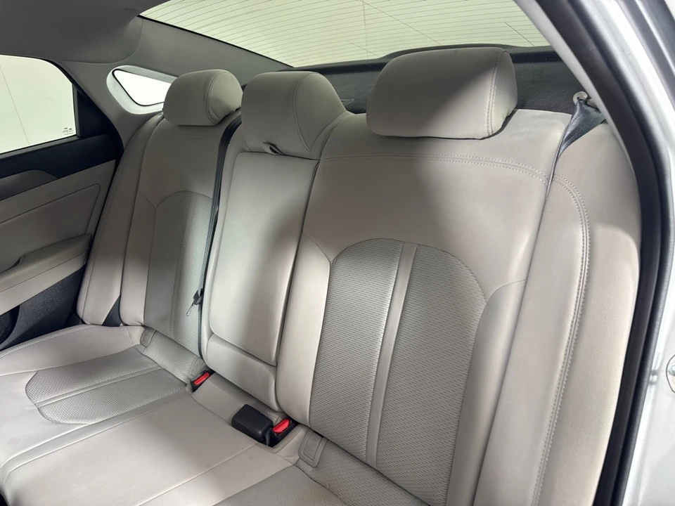 2016 Hyundai Sonata - Image 20 of 21