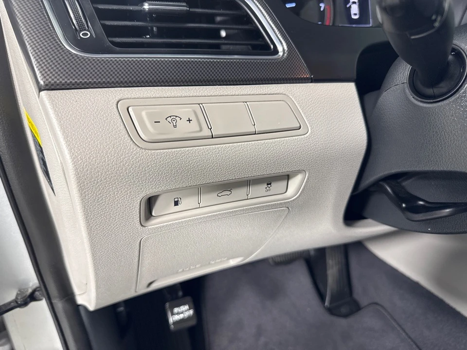 2016 Hyundai Sonata - Image 15 of 21
