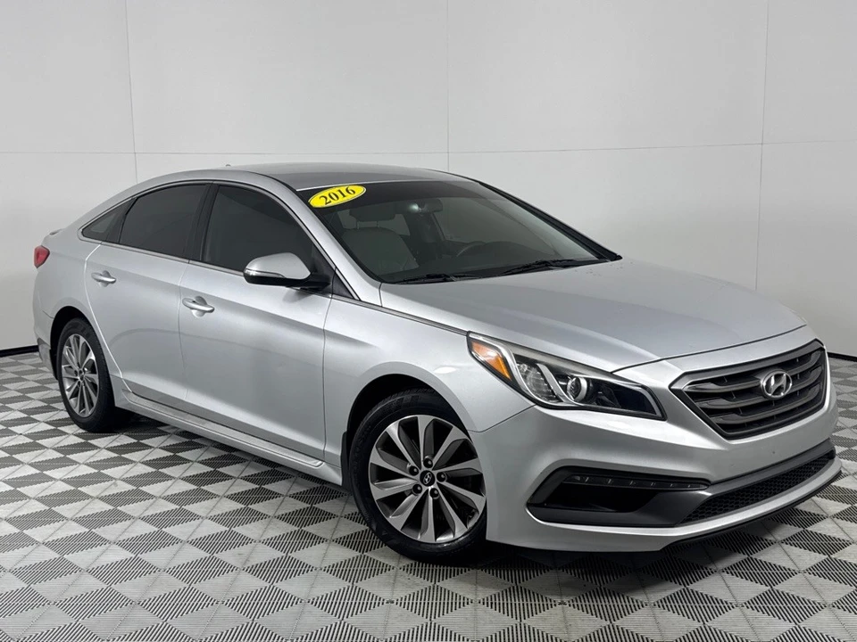 2016 Hyundai Sonata - Image 2 of 21