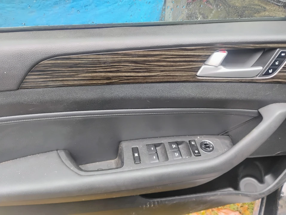 2016 Hyundai Sonata - Image 10 of 19